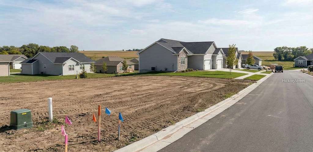 Building a house cost includes land - prepared lot in Omaha area community