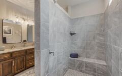447530934 - Bathrooms
